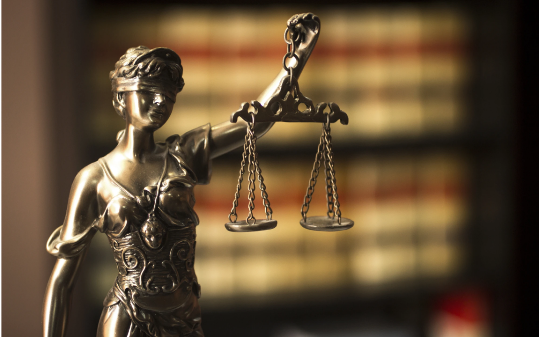 Nueva ley intenta equilibrar la balanza de la justicia